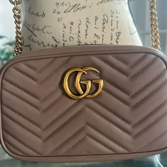 Authentic Gucci GG Marmont Matelasse Leather Crossbody Bag - Picture 1 of 17